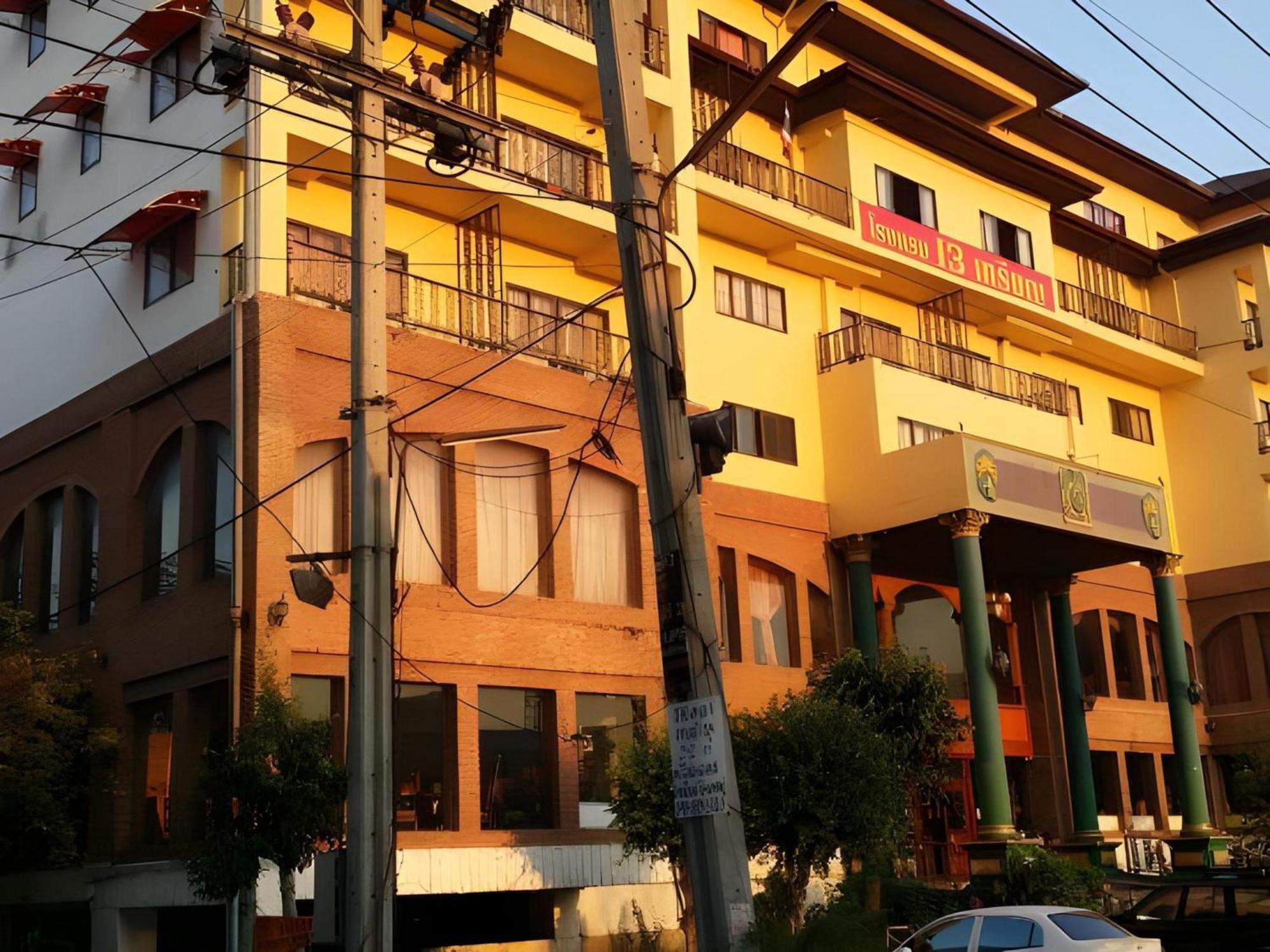 Oyo 75466 -13 Coins Bang Yai Hotel Nonthaburi Exterior foto
